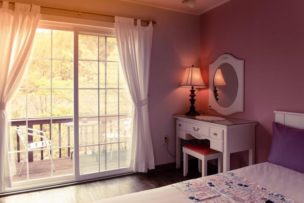 Pyeongchang Zermatt Pension Family, Couple Экстерьер фото